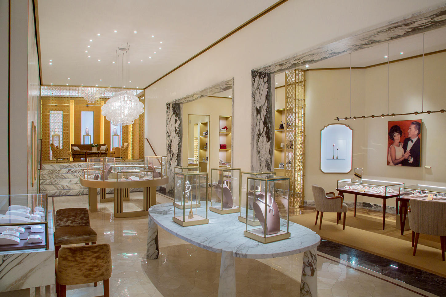 jewelry showcase