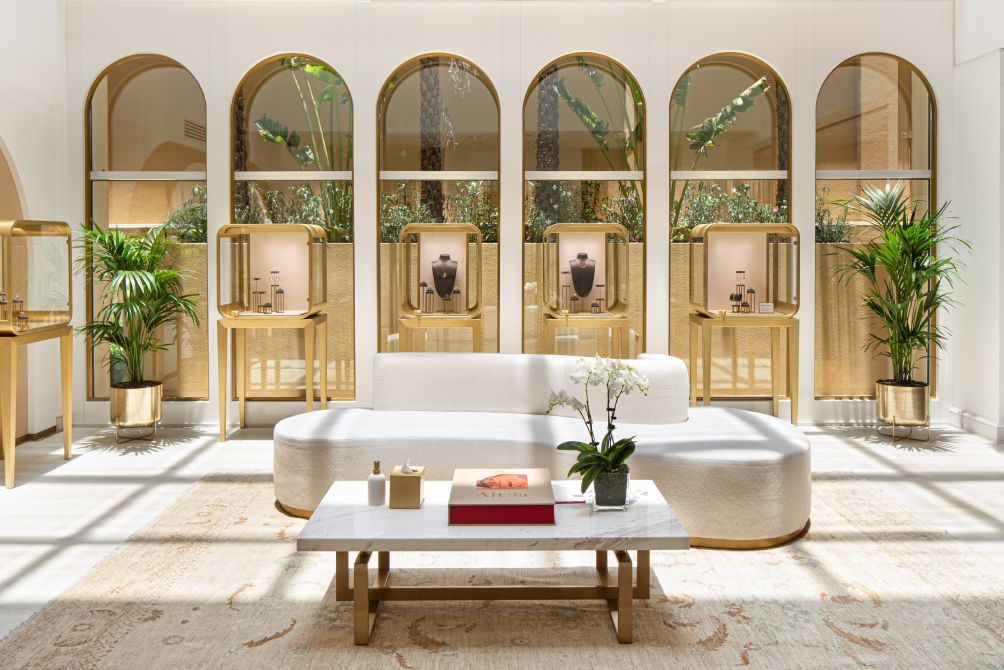 Damas Jewellery The First Enterprise in the Middle East to Enter the Global Top 100 Luxury Brands (2)