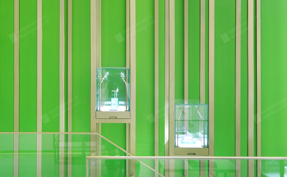jewelry cabinet lighting