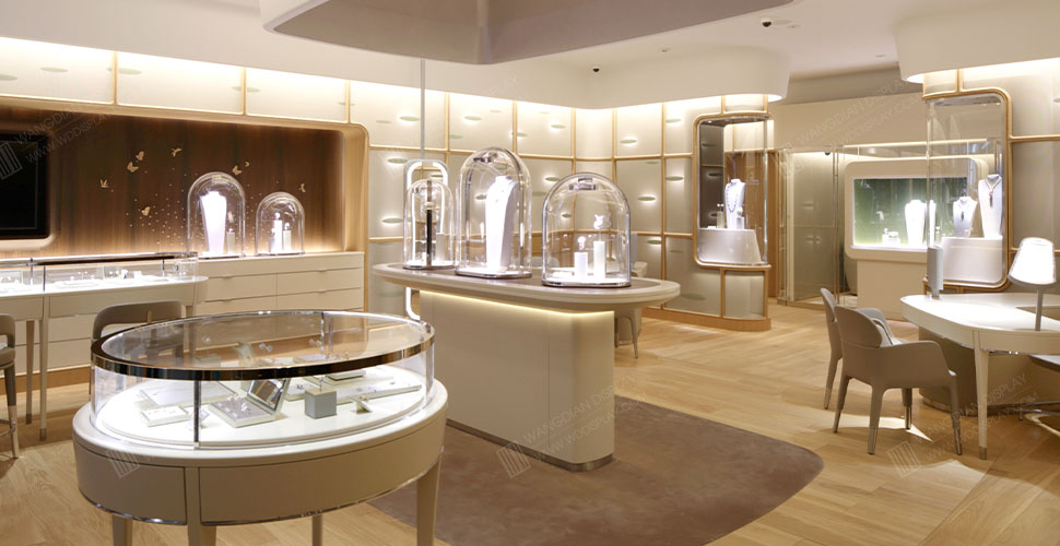 morden jewelry showcase